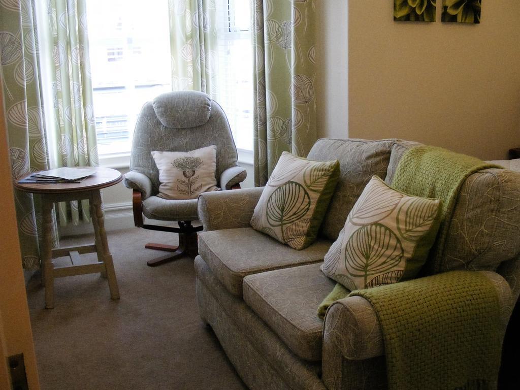 Birchleigh Guest House Grange-over-Sands Екстериор снимка