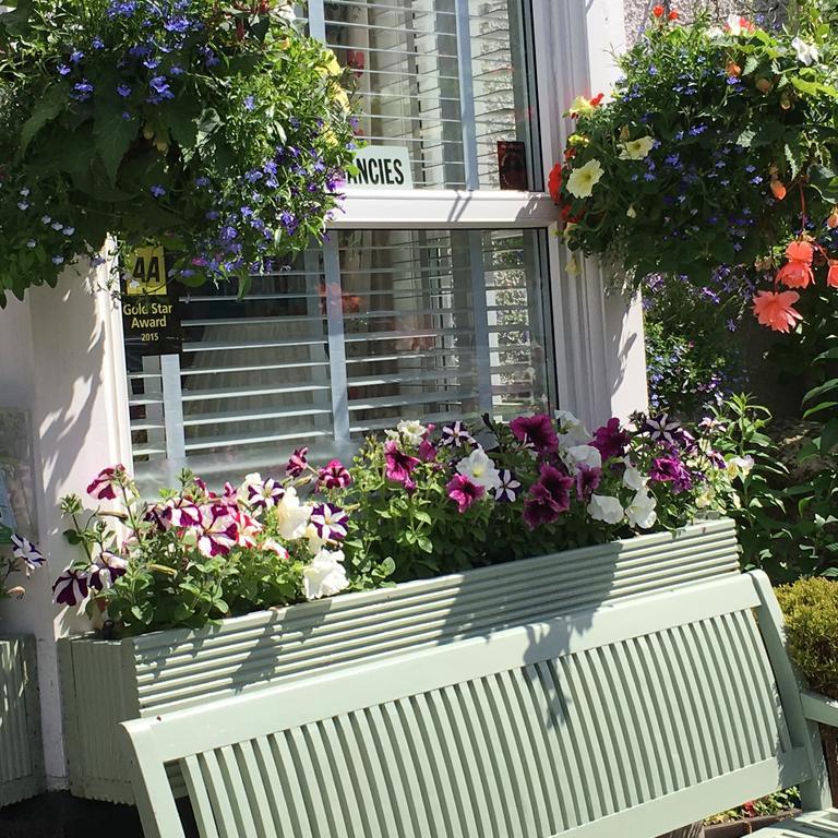Birchleigh Guest House Grange-over-Sands Екстериор снимка